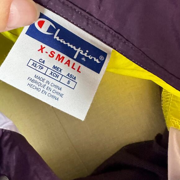 CHAMPION Women's Purple Water Resistant Nylon Snap Windbreaker Jacket XS NWT - Picture 4 of 5